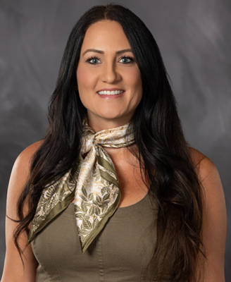 Candi Treadway,<br />
Director of Group Account Managers